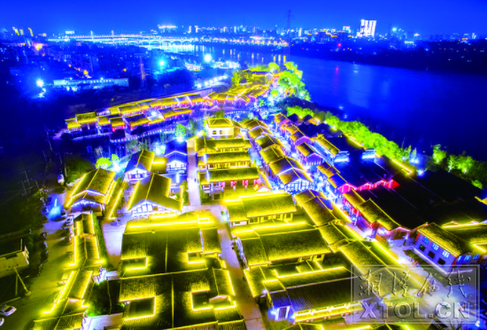 窯灣歷史文化街區(qū)夜景，燈光璀璨，美不勝收。